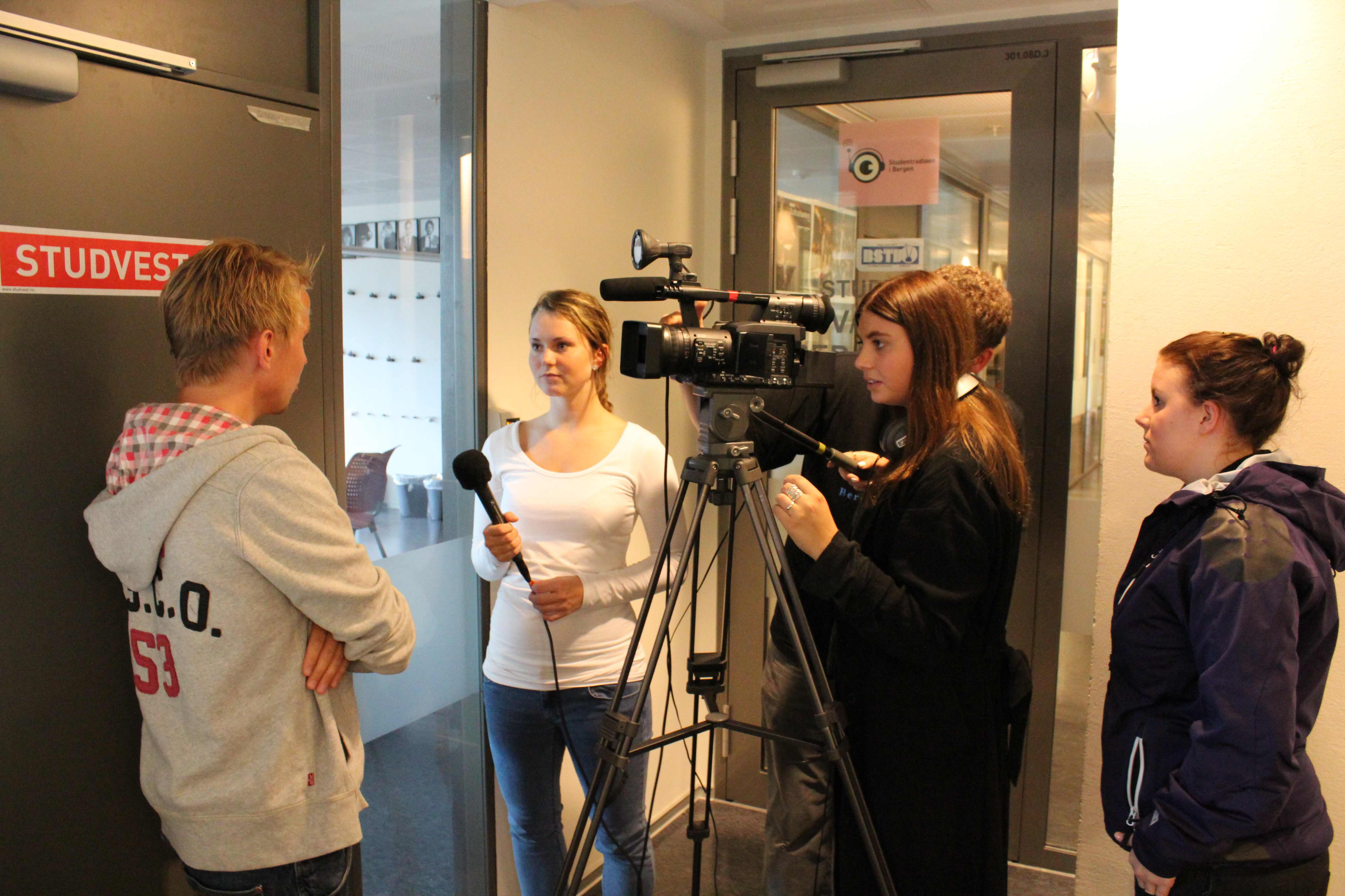 Bergen Student-TV satte ny rekord i antall søkere dette semesteret. Mange vil også prøve seg i Studvest og Studentradioen.